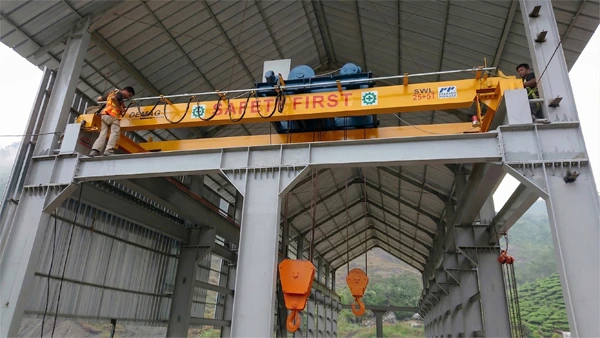 jual hoist crane atau overhead crane medan sumatera utara baik single girder maupun double girder 