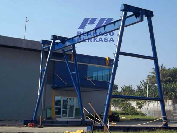 Proyek Fabrikasi Gantry Crane oleh Pearaso Perkasa